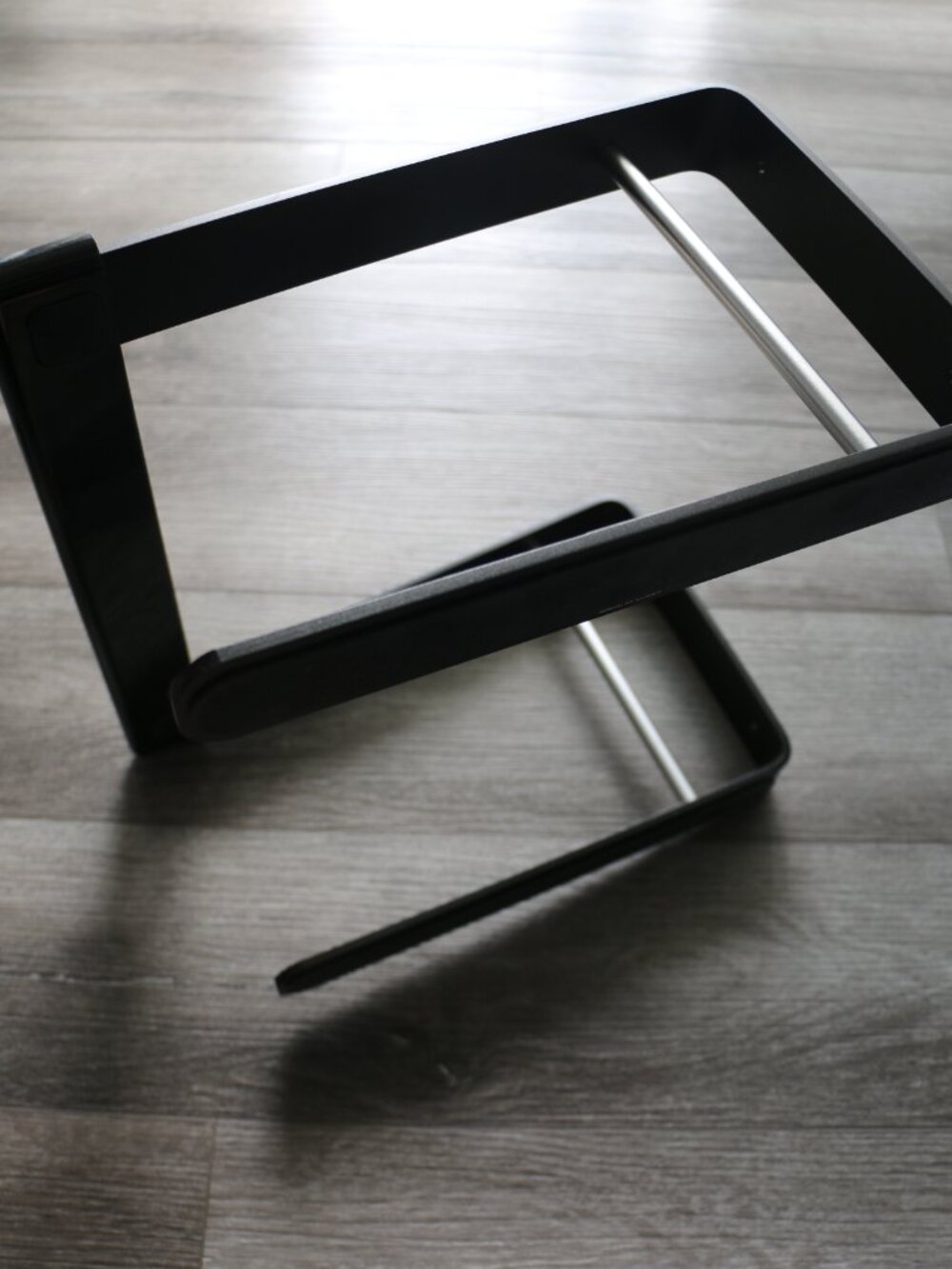 Numark LAPTOP STAND PRO Performance Stand for Laptop Computer - Picture 3 of 5